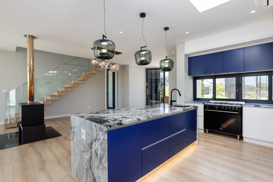 5 Bedroom Property for Sale in Val De Vie Estate Western Cape